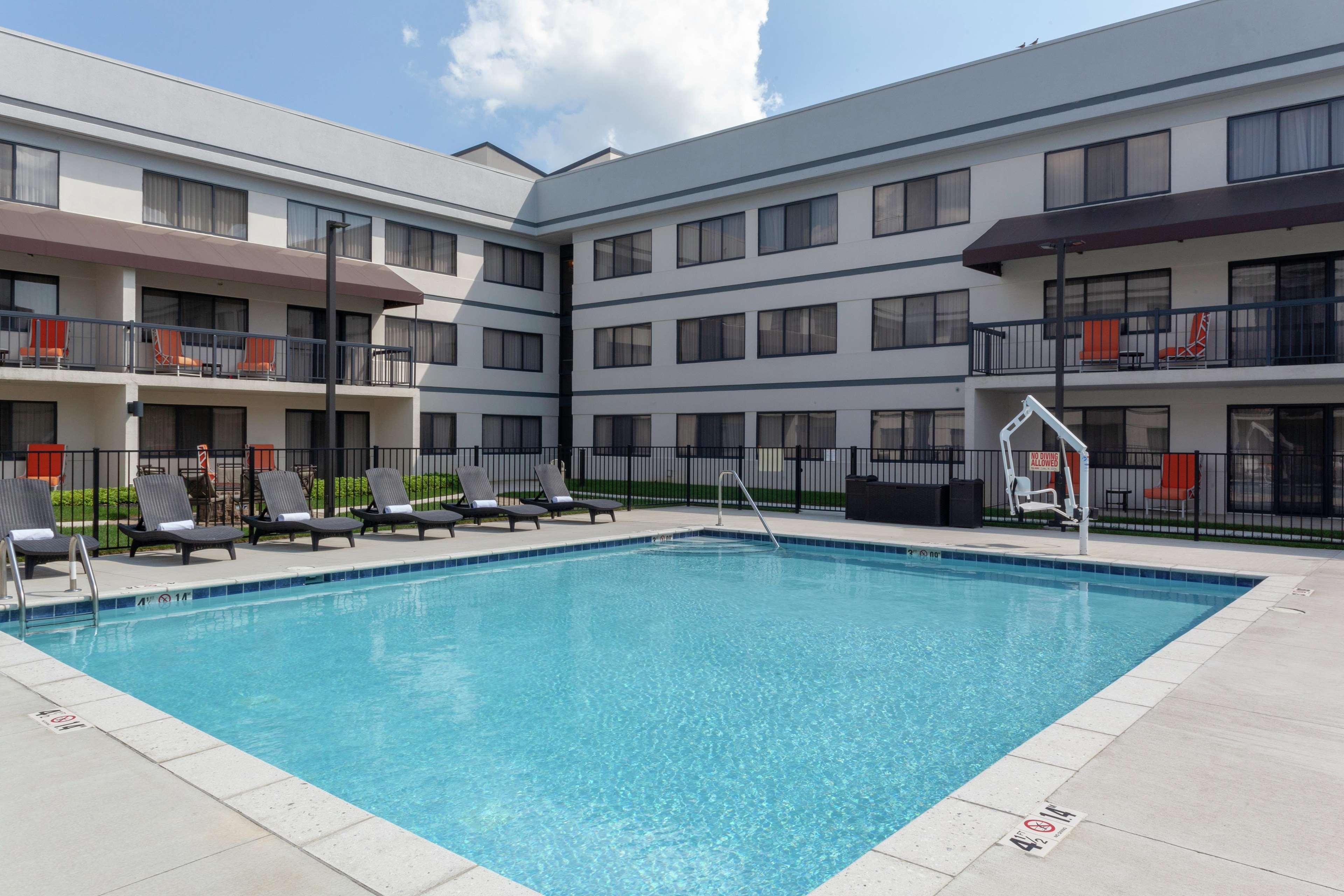 Doubletree Suites By Hilton Dayton/Маямисбърг Екстериор снимка