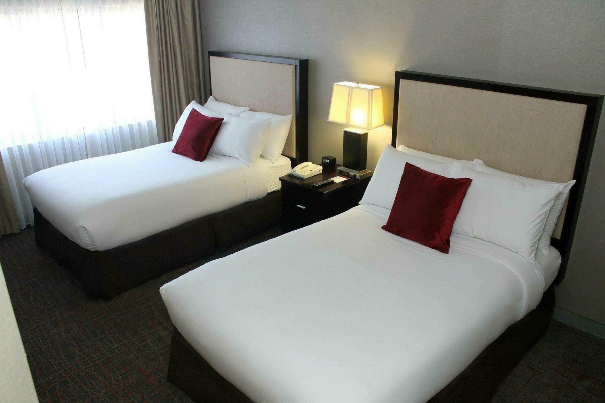 Doubletree Suites By Hilton Dayton/Маямисбърг Екстериор снимка